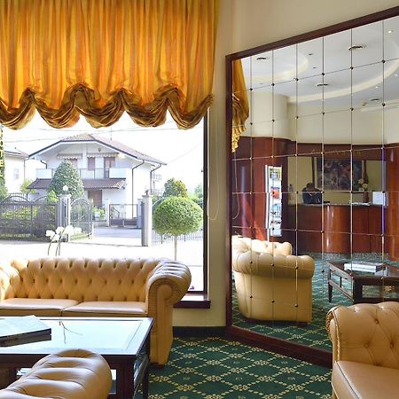 Dropiluc Hotel Druento Luaran gambar